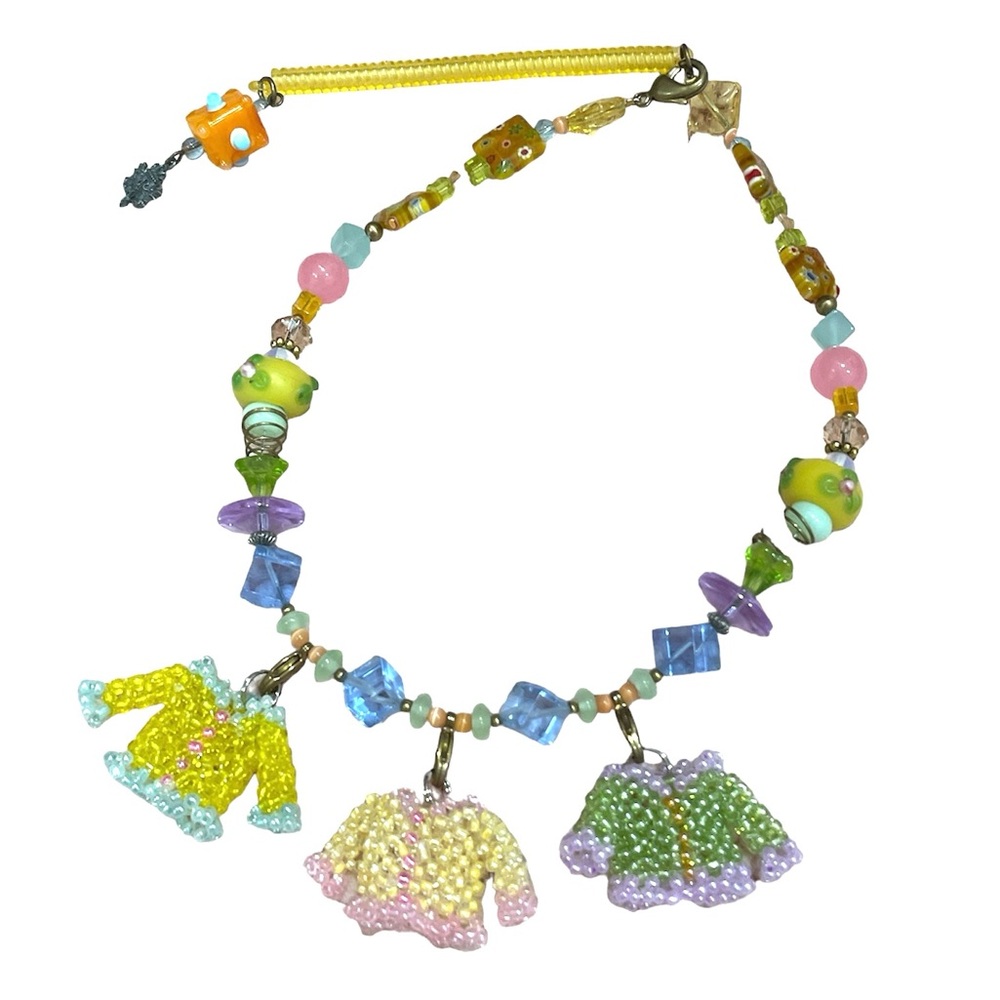 Victoria and Richard Emprise - Cardigan Collection: Bracelet and Necklace Set